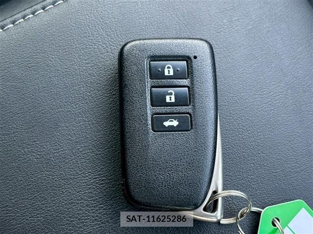 Lexus GS 2014-10 2099901-28