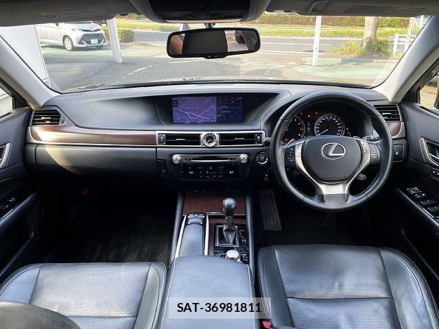 Lexus GS 2012-07 8208343-1