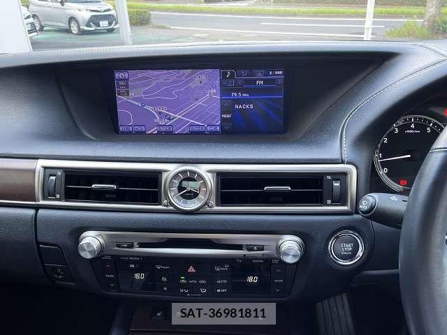 Lexus GS 2012-07 8208343-5