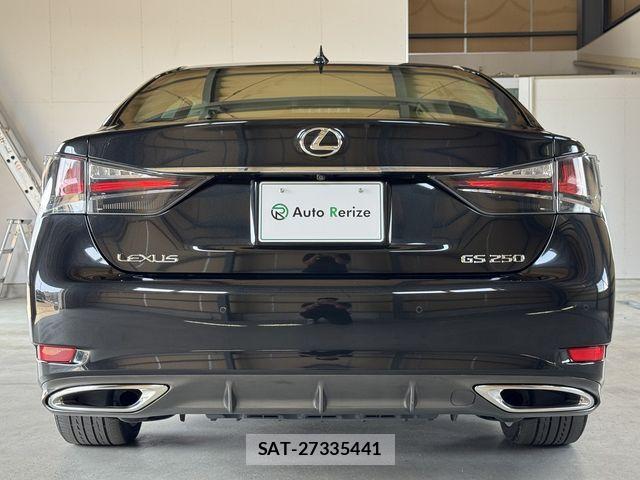 Lexus GS 2016-03 8208344-3