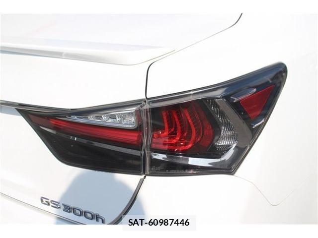 Lexus GS 2018-02 8208345-17