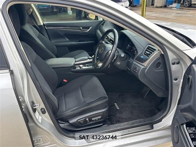 Lexus GS 2018-07 8366706-16