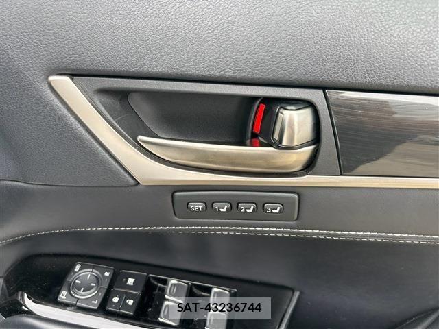 Lexus GS 2018-07 8366706-18