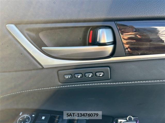 Lexus GS 2015-10 1319688-14