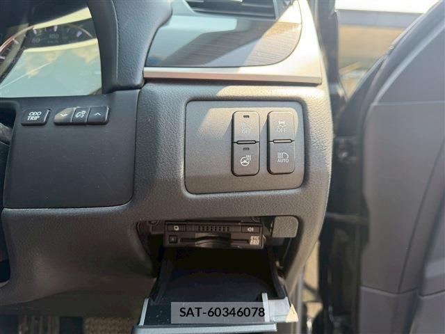 Lexus GS 2018-06 6003124-27
