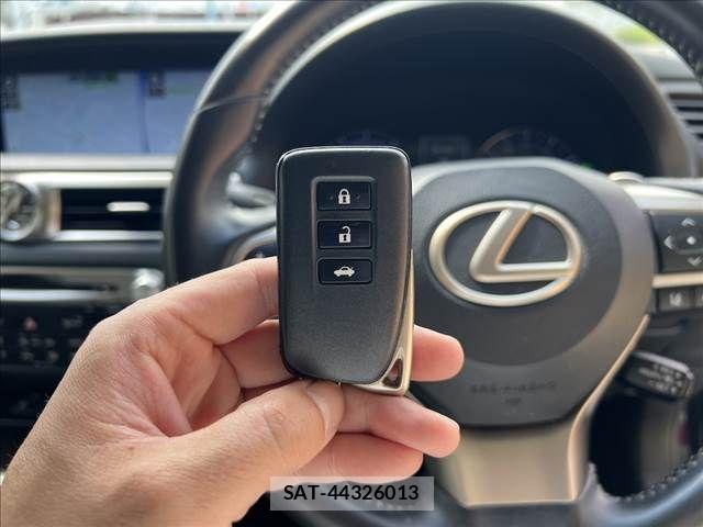Lexus GS 2018-02 6676649-23