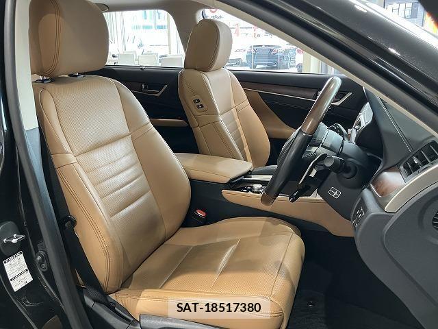 Lexus GS 2017-02 8208346-11