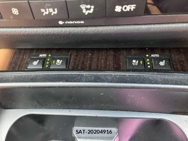 Lexus GS 2016-11 8354836-23