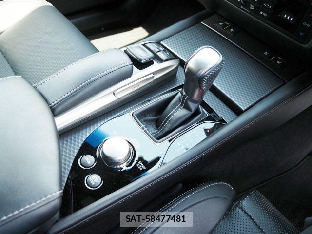 Lexus GS 2019-10 8562406-22