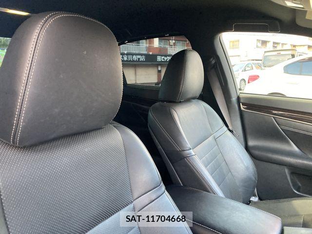Lexus GS 2017-06 8829932-17