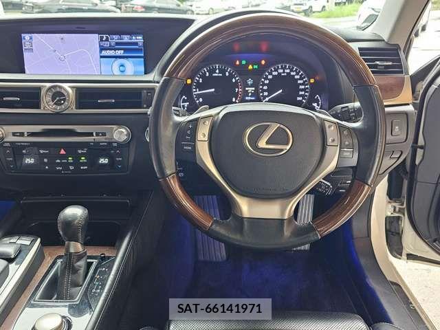 Lexus GS 2012-03 6815676-19