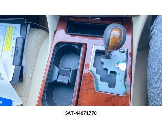 Lexus GS 2011-03 8883837-23