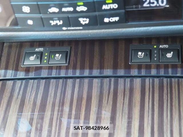 Lexus GS 2018-10 6245118-24