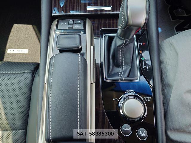 Lexus GS 2019-08 7020759-17