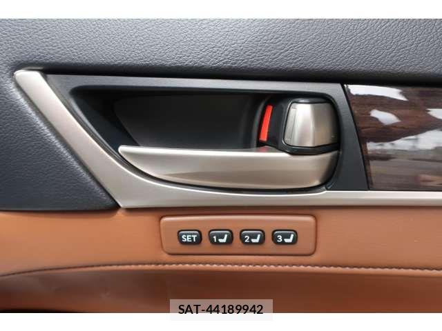 Lexus GS 2013-07 7877331-19