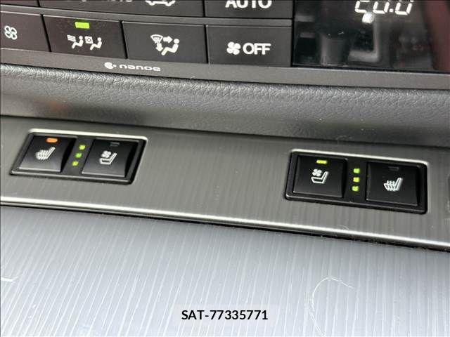 Lexus GS 2012-04 8230606-13