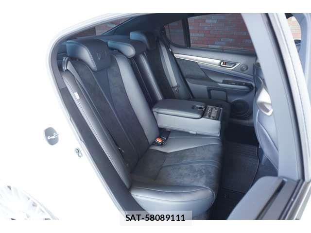Lexus GS F 2018-09 6907675-6