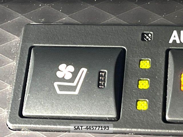 Lexus GS F 2015-11 7455368-6