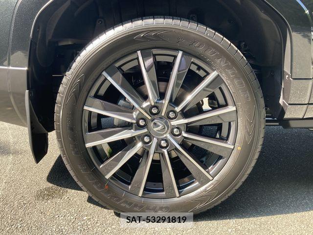Lexus GX 2025-10 1429123-28