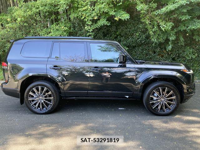 Lexus GX 2025-10 1429123-4