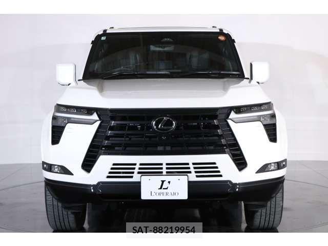 Lexus GX 2025-08 1445978-17