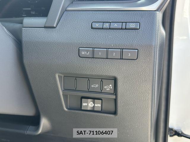 Lexus GX 2025-09 7220903-10