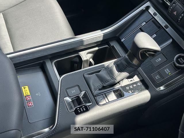 Lexus GX 2025-09 7220903-13