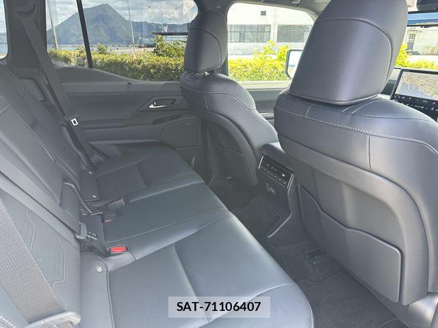 Lexus GX 2025-09 7220903-17