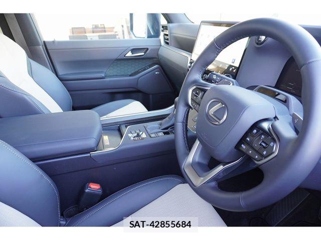 Lexus GX 2026-03 7220906-14