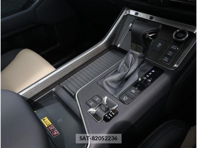 Lexus GX 2025-07 7455369-11