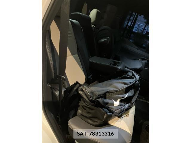 Lexus GX 2025-09 7617629-12