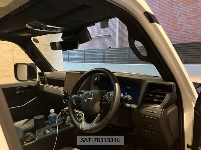 Lexus GX 2025-09 7617629-13