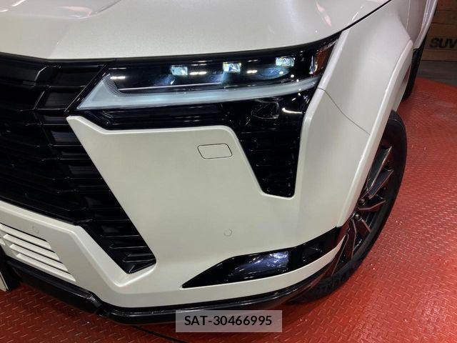 Lexus GX 2025-06 8208350-11