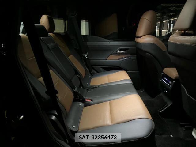 Lexus GX 2025-07 8245701-15