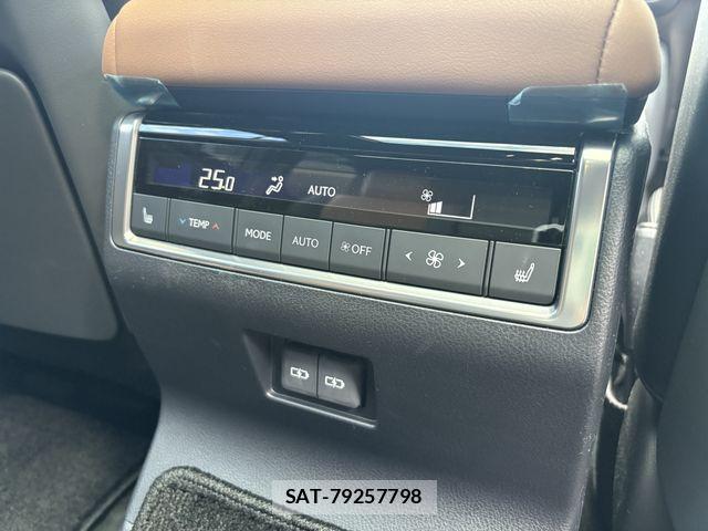 Lexus GX 2025-11 8562422-17