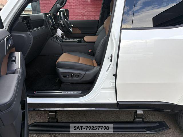 Lexus GX 2025-11 8562422-21