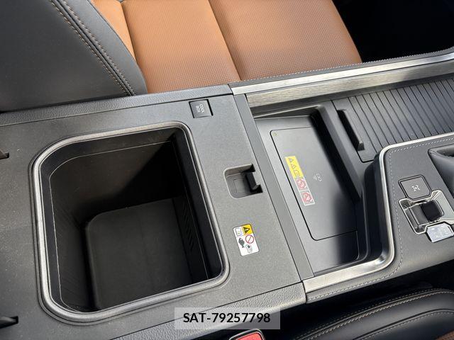 Lexus GX 2025-11 8562422-24