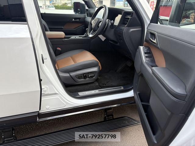 Lexus GX 2025-11 8562422-5