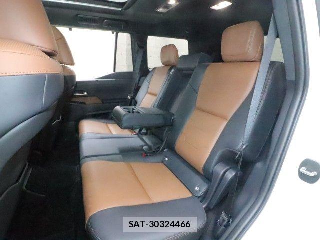 Lexus GX 2025-09 8829935-11