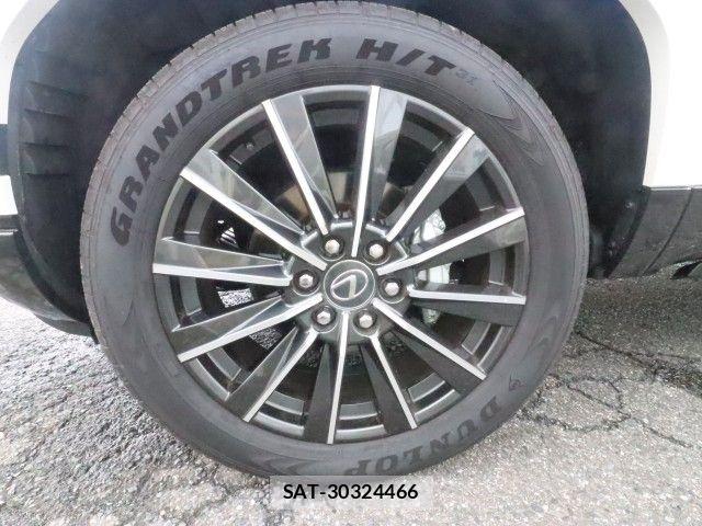 Lexus GX 2025-09 8829935-26
