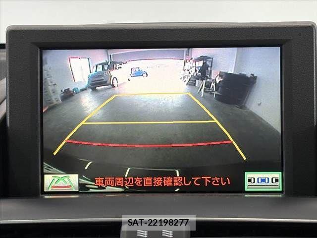 Lexus HS 2010-04 769232-3