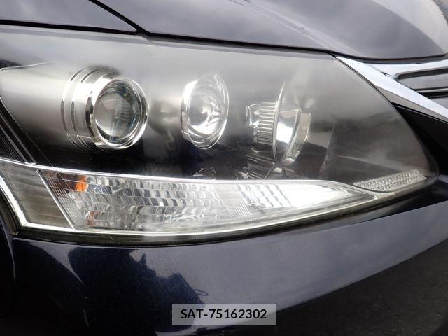 Lexus HS 2013-07 3674462-9