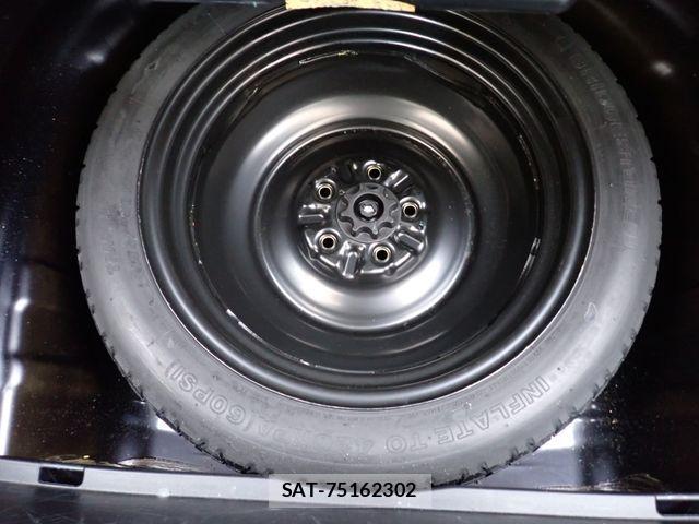 Lexus HS 2013-07 3674462-25