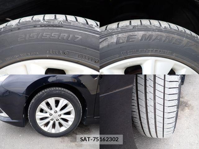 Lexus HS 2013-07 3674462-27