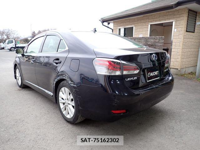 Lexus HS 2013-07 3674462-2