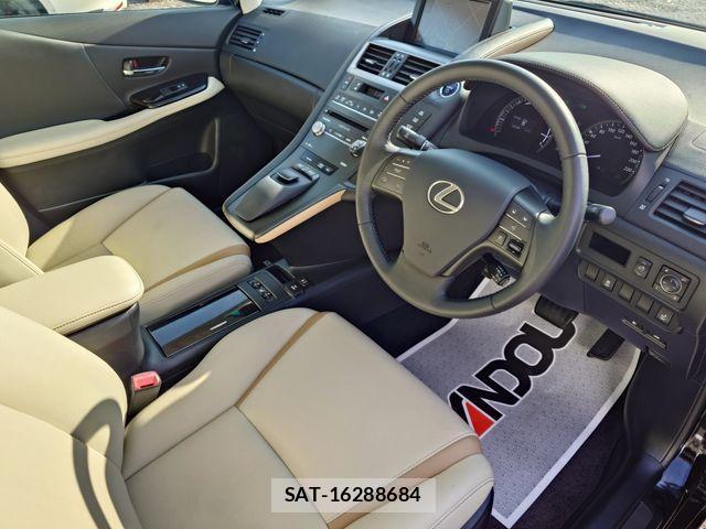 Lexus HS 2014-07 4326165-10