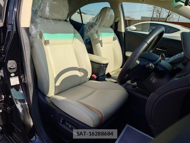 Lexus HS 2014-07 4326165-11