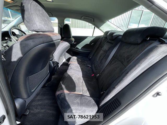 Lexus HS 2015-03 4595391-12