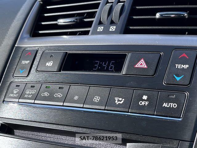 Lexus HS 2015-03 4595391-14
