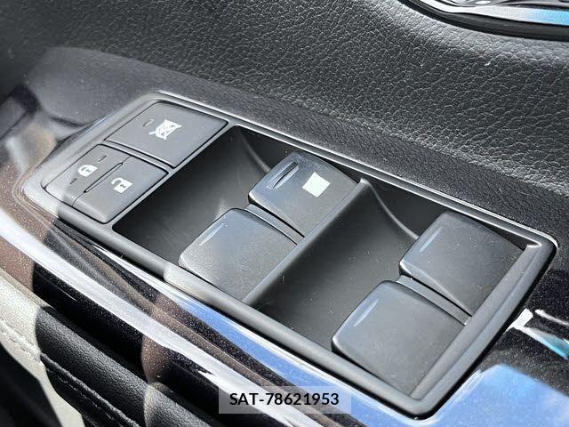 Lexus HS 2015-03 4595391-17